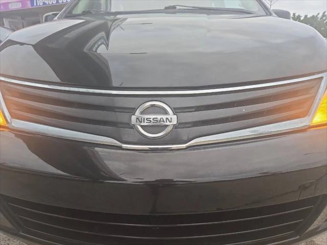 2011 Nissan Versa 1.8SL