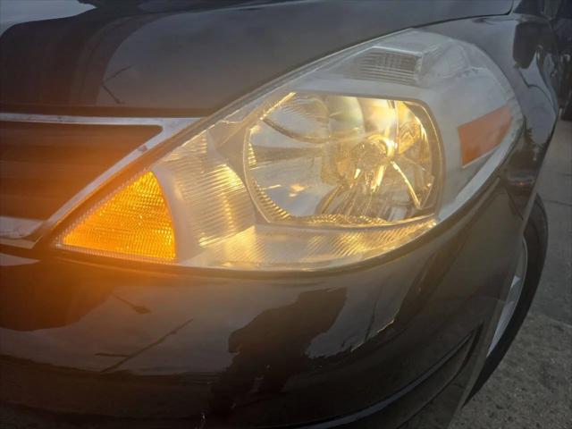 2011 Nissan Versa 1.8SL
