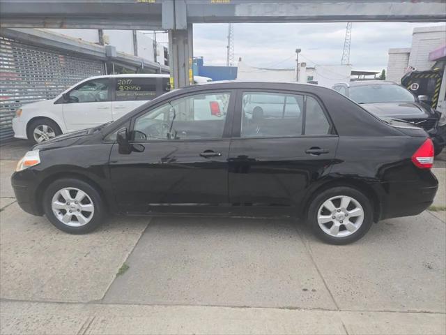 2011 Nissan Versa 1.8SL