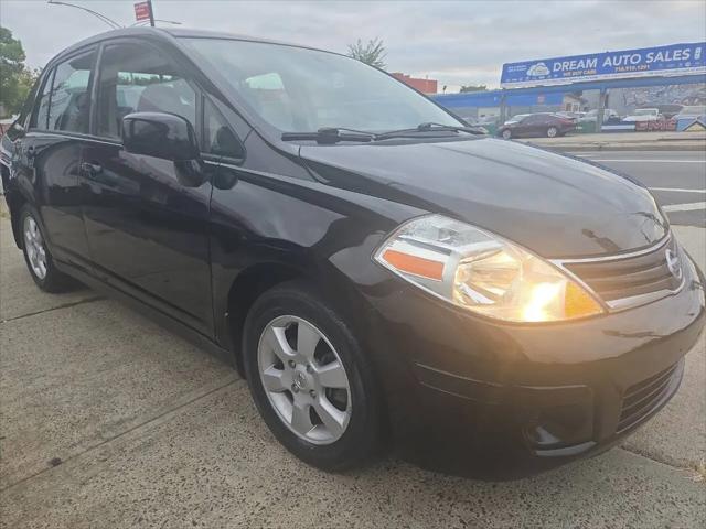 2011 Nissan Versa 1.8SL