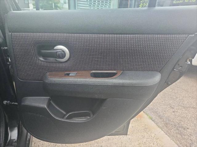 2011 Nissan Versa 1.8SL