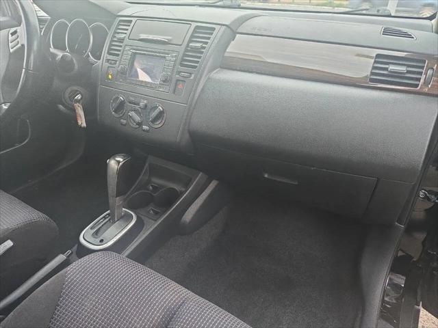 2011 Nissan Versa 1.8SL