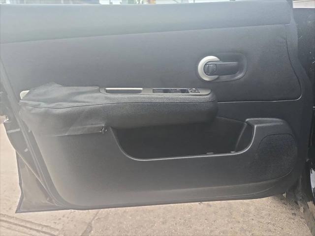 2011 Nissan Versa 1.8SL