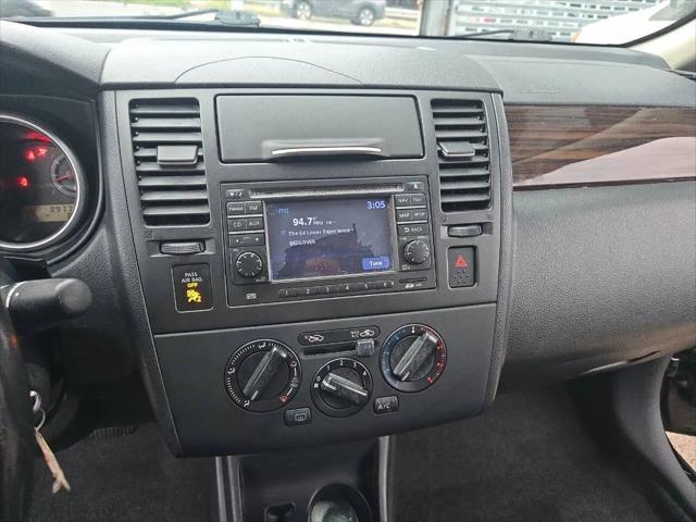 2011 Nissan Versa 1.8SL