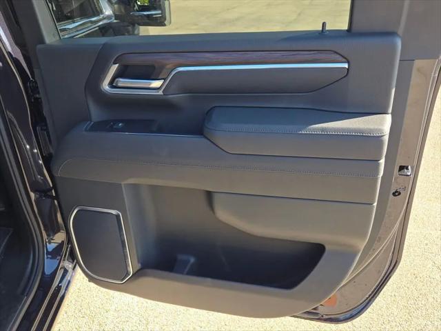 2026 GMC Sierra 2500HD Crew Cab, Standard Bed, SLT, 4WD
