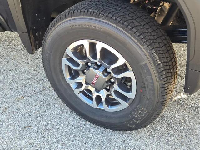 2026 GMC Sierra 2500HD Crew Cab, Standard Bed, SLT, 4WD
