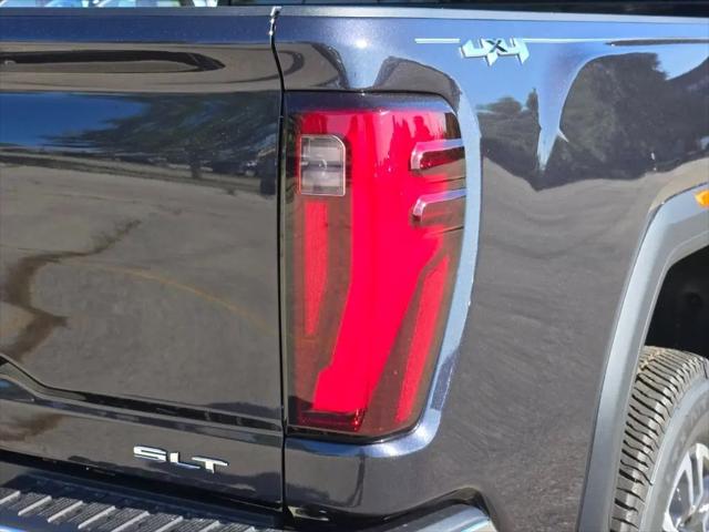 2026 GMC Sierra 2500HD Crew Cab, Standard Bed, SLT, 4WD