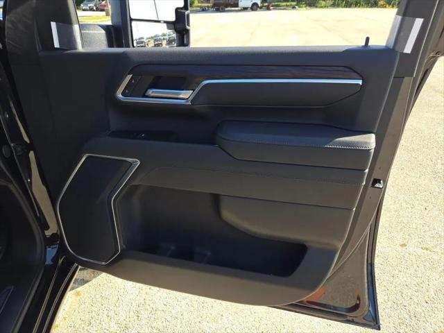 2026 GMC Sierra 2500HD Crew Cab, Standard Bed, SLT, 4WD