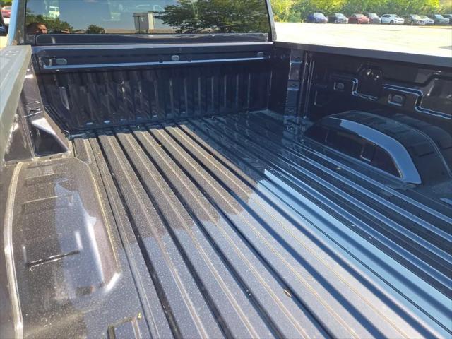 2026 GMC Sierra 2500HD Crew Cab, Standard Bed, SLT, 4WD