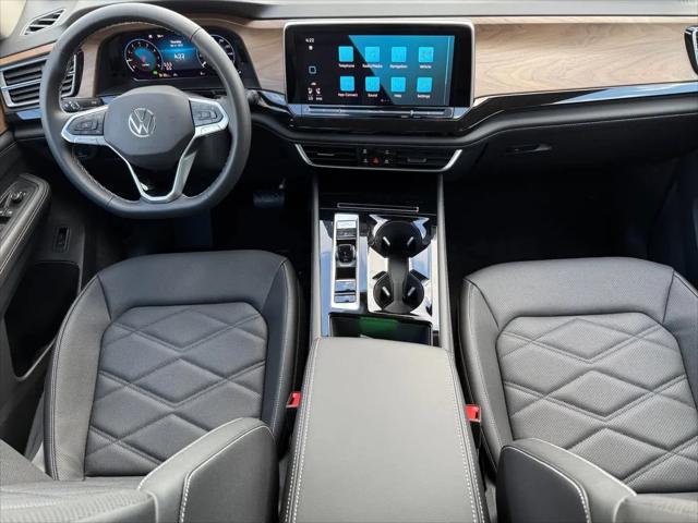 2026 Volkswagen Atlas SE with Technology