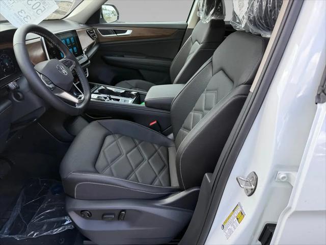 2026 Volkswagen Atlas SE with Technology