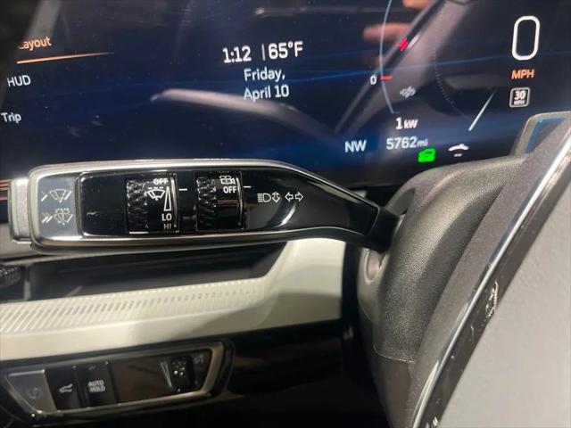 2025 Cadillac iQ Sport 2 AWD