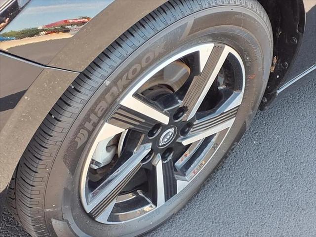 2024 Nissan Sentra SV Xtronic CVT
