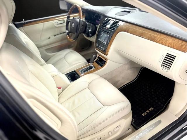2011 Cadillac DTS Platinum Collection