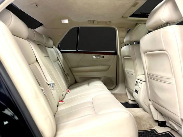2011 Cadillac DTS Platinum Collection