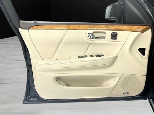 2011 Cadillac DTS Platinum Collection