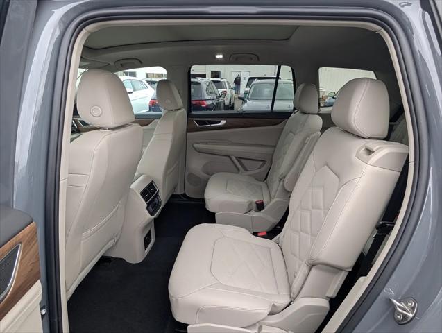 2026 Volkswagen Atlas SE with Technology