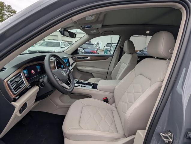 2026 Volkswagen Atlas SE with Technology