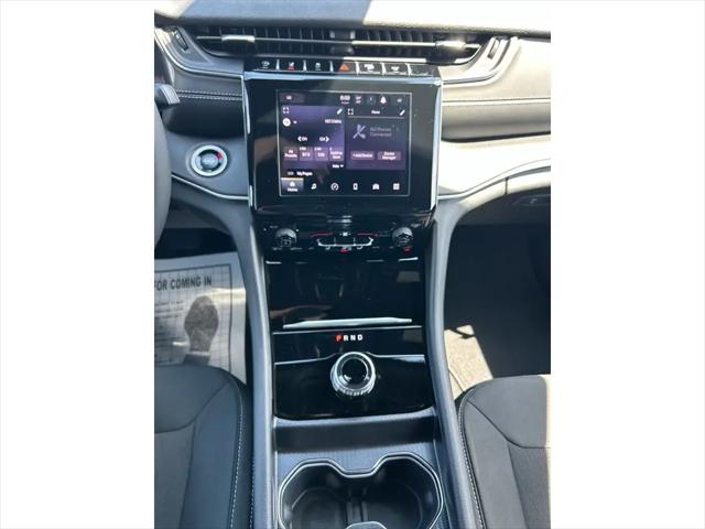 2025 Jeep Grand Cherokee L Laredo X 4x2