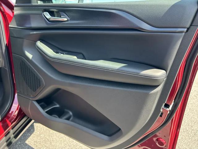 2025 Jeep Grand Cherokee L Laredo X 4x2