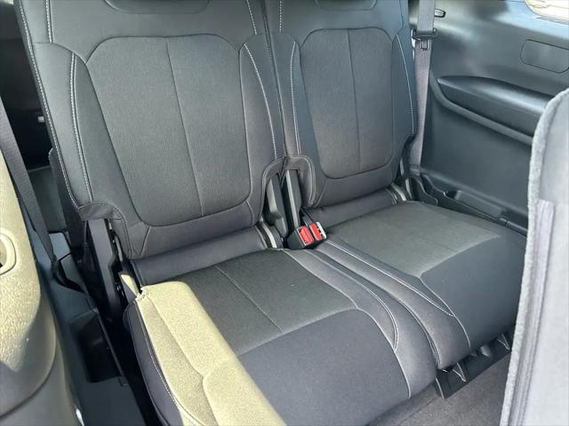 2025 Jeep Grand Cherokee L Laredo X 4x2