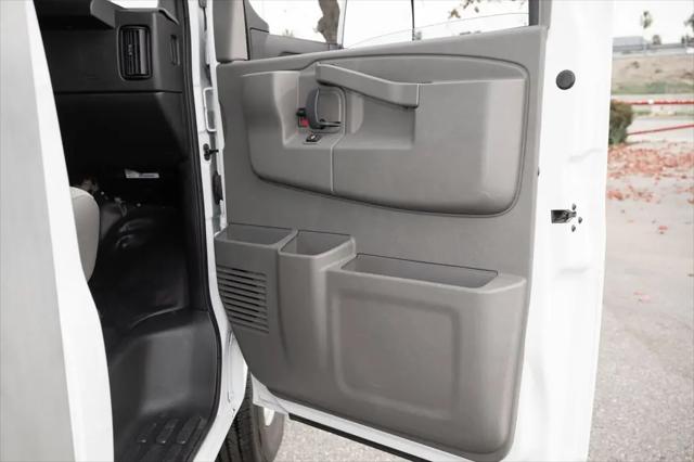 2024 Chevrolet Express Cutaway Work Van