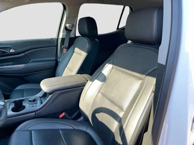2023 GMC Acadia FWD SLT