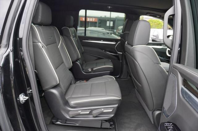 2025 Cadillac Escalade ESV Premium Luxury