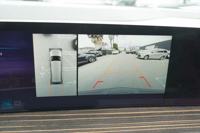 2025 Cadillac Escalade ESV Premium Luxury