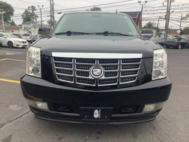 2011 Cadillac Escalade Luxury