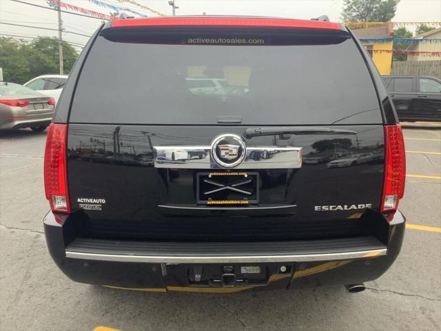 2011 Cadillac Escalade Luxury