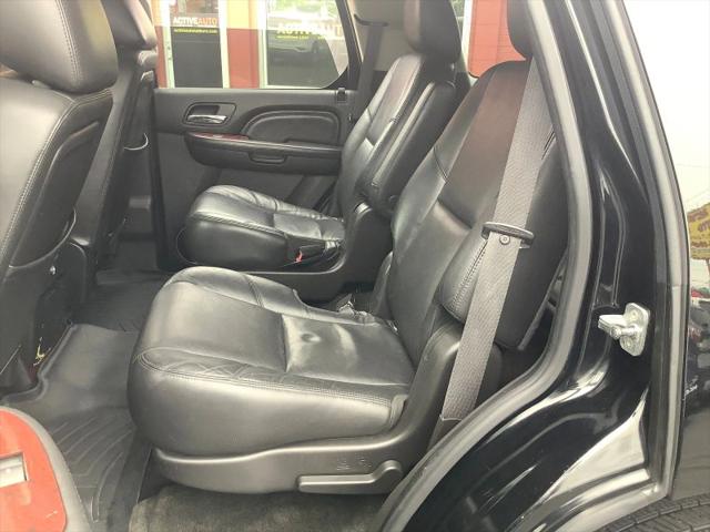 2011 Cadillac Escalade Luxury