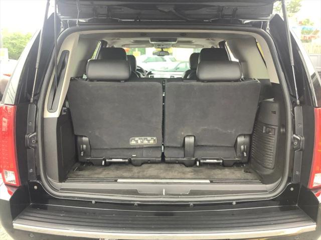2011 Cadillac Escalade Luxury