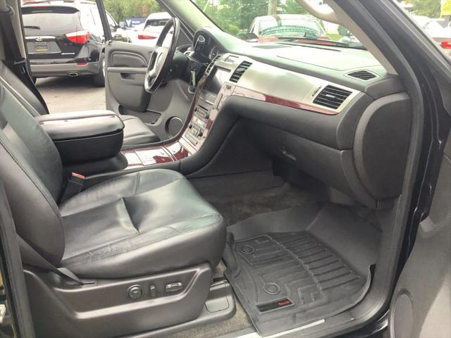 2011 Cadillac Escalade Luxury