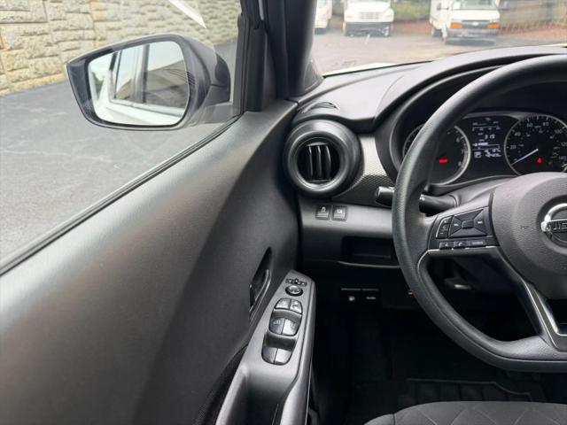 2019 Nissan Kicks S