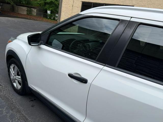 2019 Nissan Kicks S
