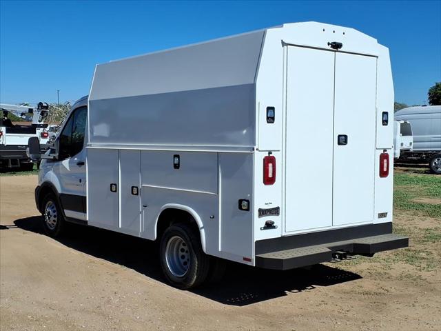 2025 Ford Transit Cutaway Base