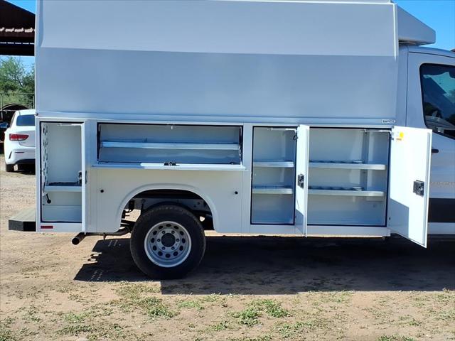 2025 Ford Transit Cutaway Base