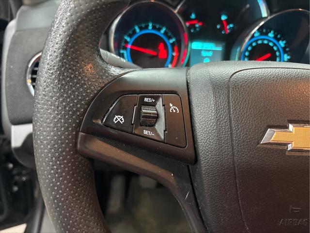 Used 2015 Chevrolet Cruze For Sale in Wilmington, OH