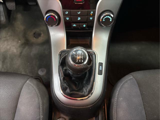 Used 2015 Chevrolet Cruze For Sale in Wilmington, OH