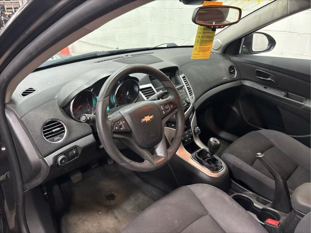 Used 2015 Chevrolet Cruze For Sale in Wilmington, OH