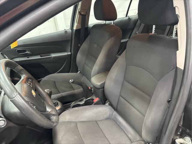 Used 2015 Chevrolet Cruze For Sale in Wilmington, OH