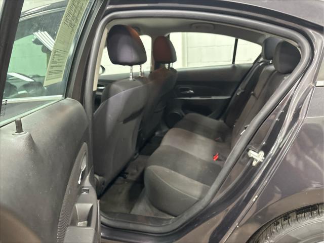 Used 2015 Chevrolet Cruze For Sale in Wilmington, OH