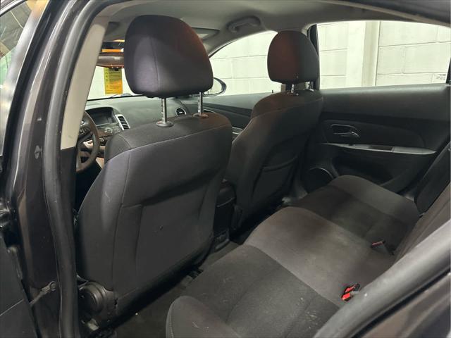 Used 2015 Chevrolet Cruze For Sale in Wilmington, OH