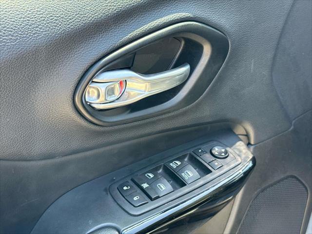 2023 Jeep Cherokee Altitude Lux 4x4