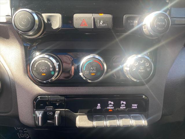 2025 Ram 1500 Tradesman Crew Cab 4x4 5'7" Box