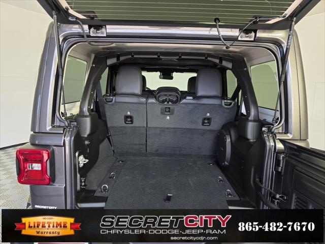 2025 Jeep Wrangler 4-Door Sahara 4x4