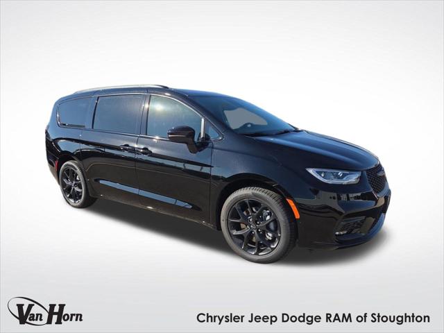 2026 Chrysler Pacifica Limited for sale in Stoughton, WI