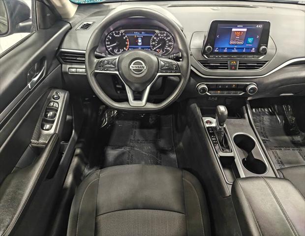 2022 Nissan Altima SV FWD