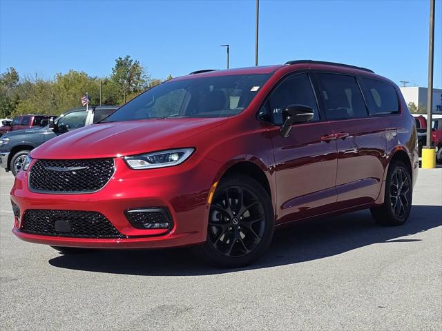2026 Chrysler Pacifica PACIFICA SELECT AWD